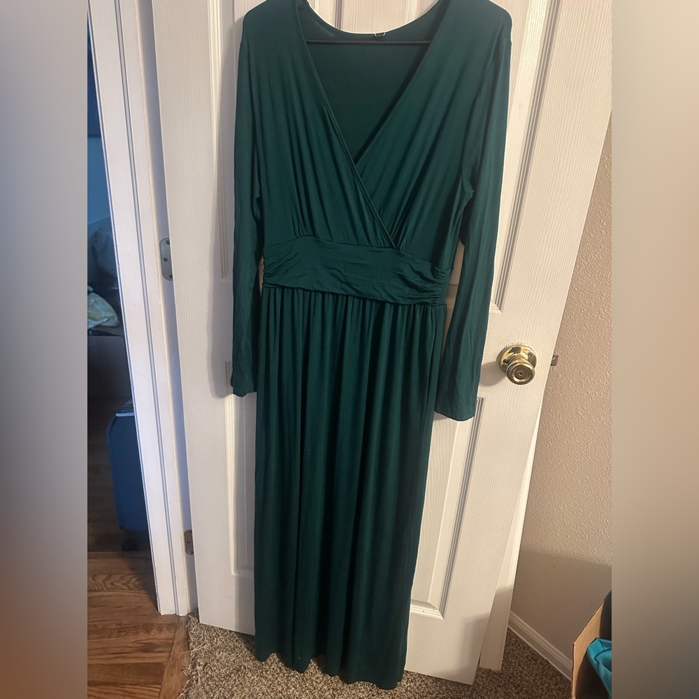 Elegant Green Long Sleeve Dress